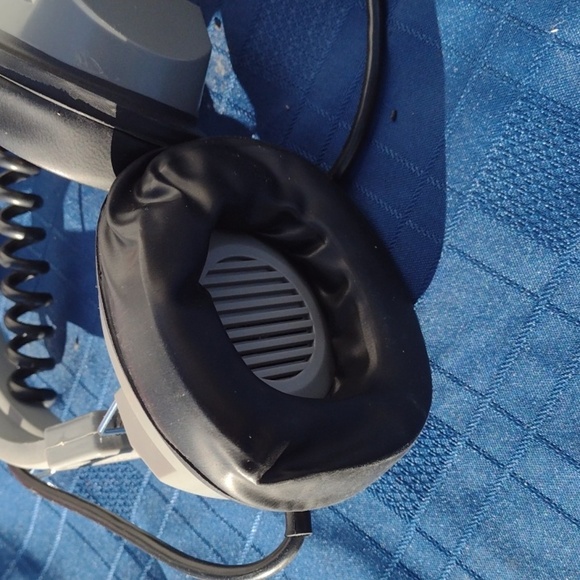 Hamilton Headphones NWOT model ha5 - Picture 2 of 2